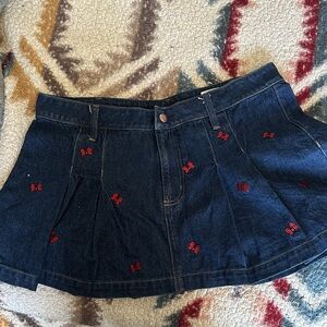 GAP DISNEY Dark Blue Denim Skirt with Red MINNIE embroidered bows